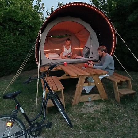 Camping Du Plan D'Eau **** Hotel Saint-Yrieix-sur-Charente Eksteriør billede