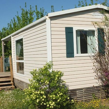 Camping Du Plan D'Eau **** Hotel Saint-Yrieix-sur-Charente Eksteriør billede