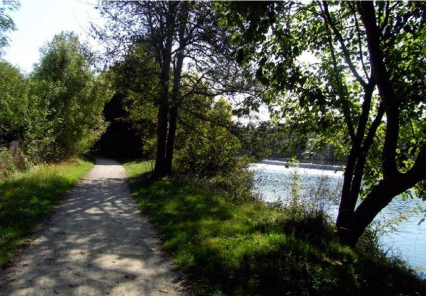 Camping Du Plan D'Eau **** Hotel Saint-Yrieix-sur-Charente Eksteriør billede