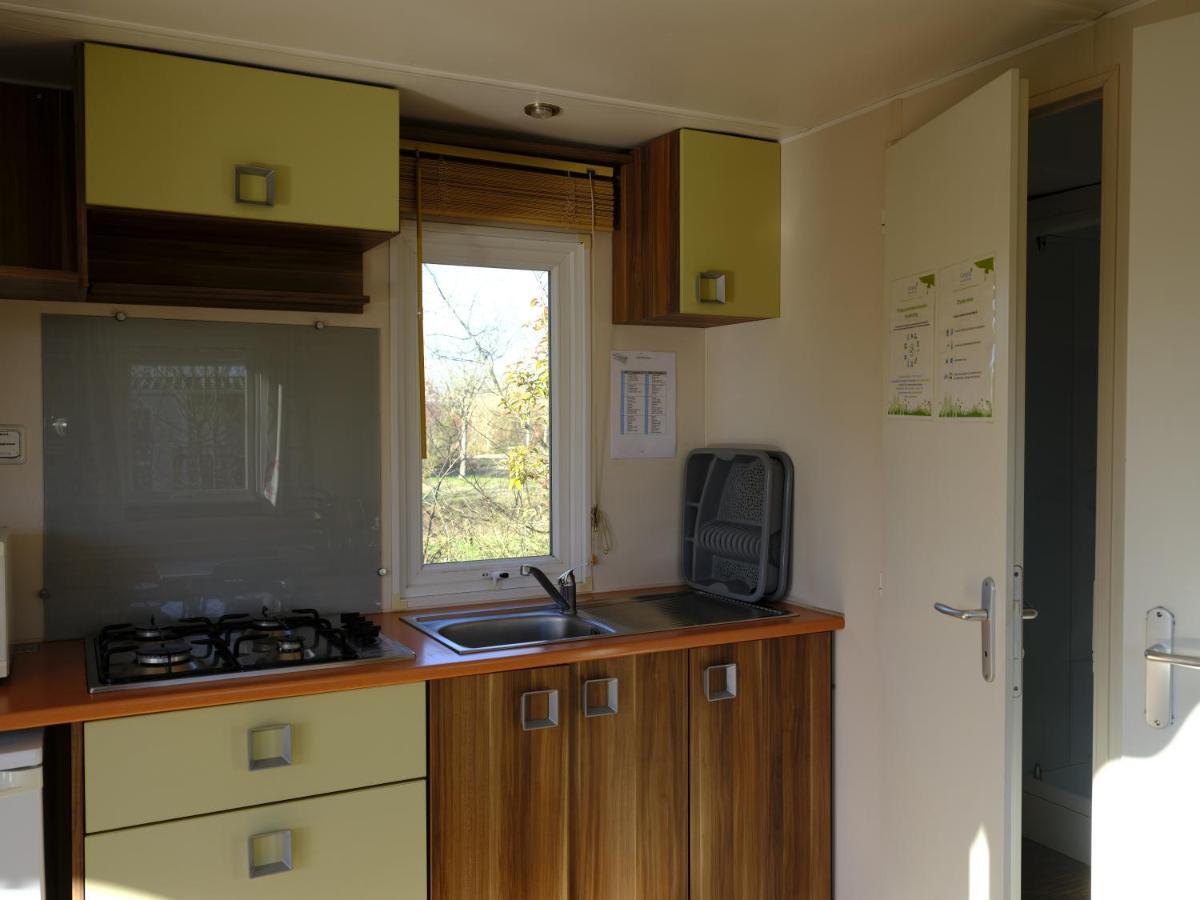Camping Du Plan D'Eau **** Hotel Saint-Yrieix-sur-Charente Eksteriør billede