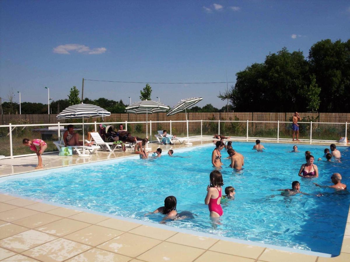 Camping Du Plan D'Eau **** Hotel Saint-Yrieix-sur-Charente Eksteriør billede