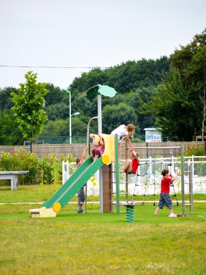Camping Du Plan D'Eau **** Hotel Saint-Yrieix-sur-Charente Eksteriør billede