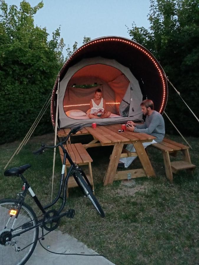 Camping Du Plan D'Eau **** Hotel Saint-Yrieix-sur-Charente Eksteriør billede