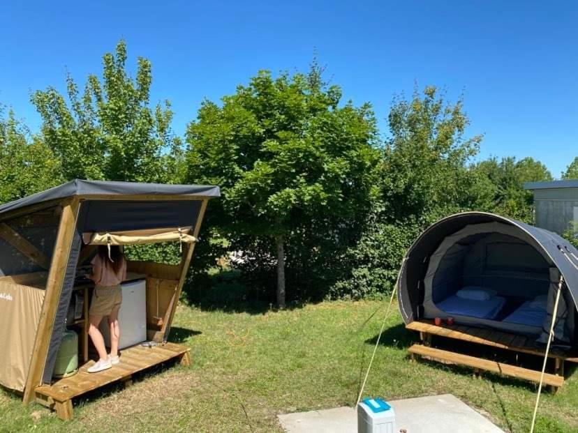 Camping Du Plan D'Eau **** Hotel Saint-Yrieix-sur-Charente Eksteriør billede