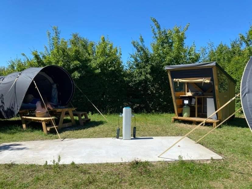 Camping Du Plan D'Eau **** Hotel Saint-Yrieix-sur-Charente Eksteriør billede
