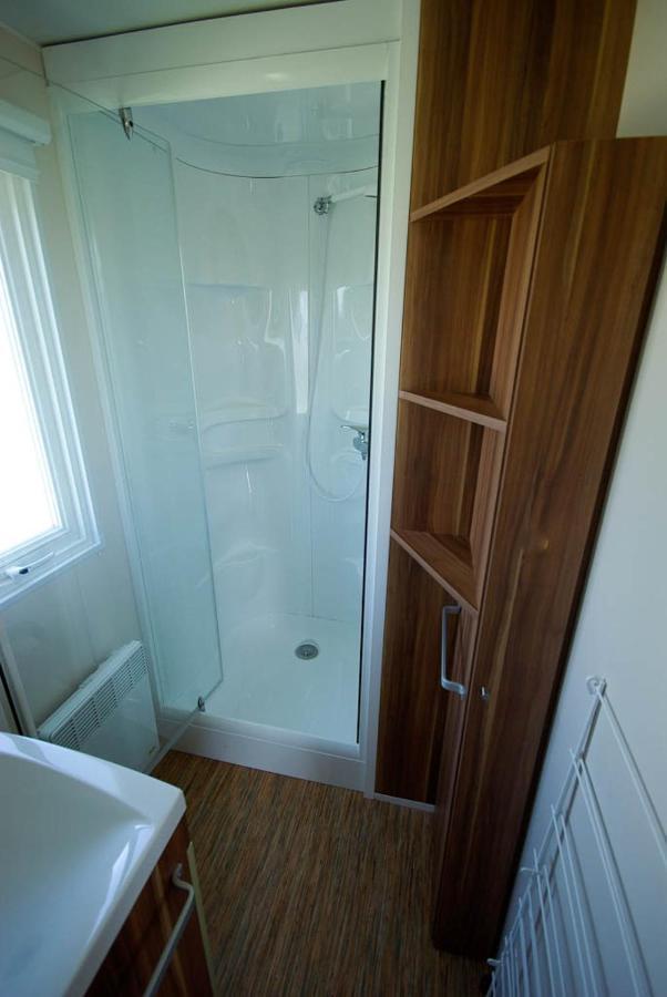 Camping Du Plan D'Eau **** Hotel Saint-Yrieix-sur-Charente Eksteriør billede