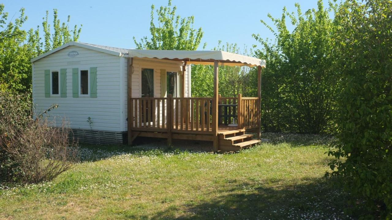 Camping Du Plan D'Eau **** Hotel Saint-Yrieix-sur-Charente Eksteriør billede